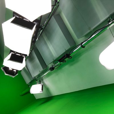 studio-gruen.eu-Decke-Beleuchtung-800x800 Decken Beleuchtung und Akustikelemente an der Decke beim Studio Grün in Hamburg