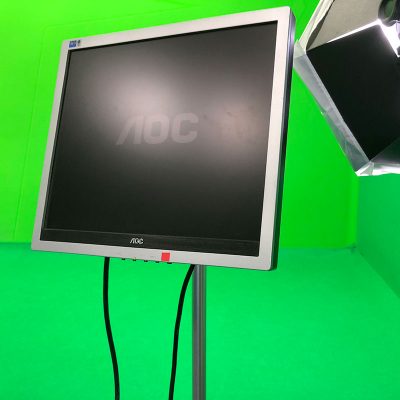 studio-gruen.eu-Monitor-800x800 Ein Monitor im Studio Grün Hamburg.